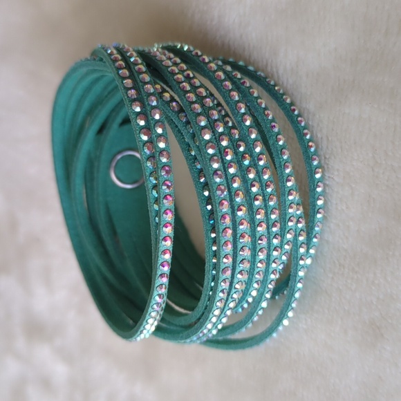 Swarovski Slake Wrap Bracelet Crystal Light Green Mint Excellent Condition - Picture 3 of 11